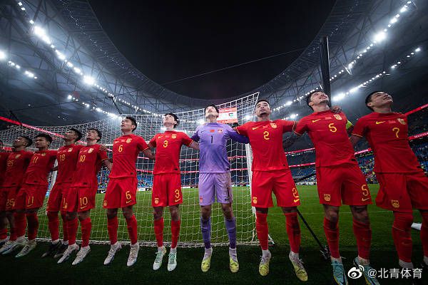 亚洲国产人成中文幕一级二级